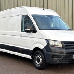 How to Choose the Right Commercial Van for Your Business in the UK
