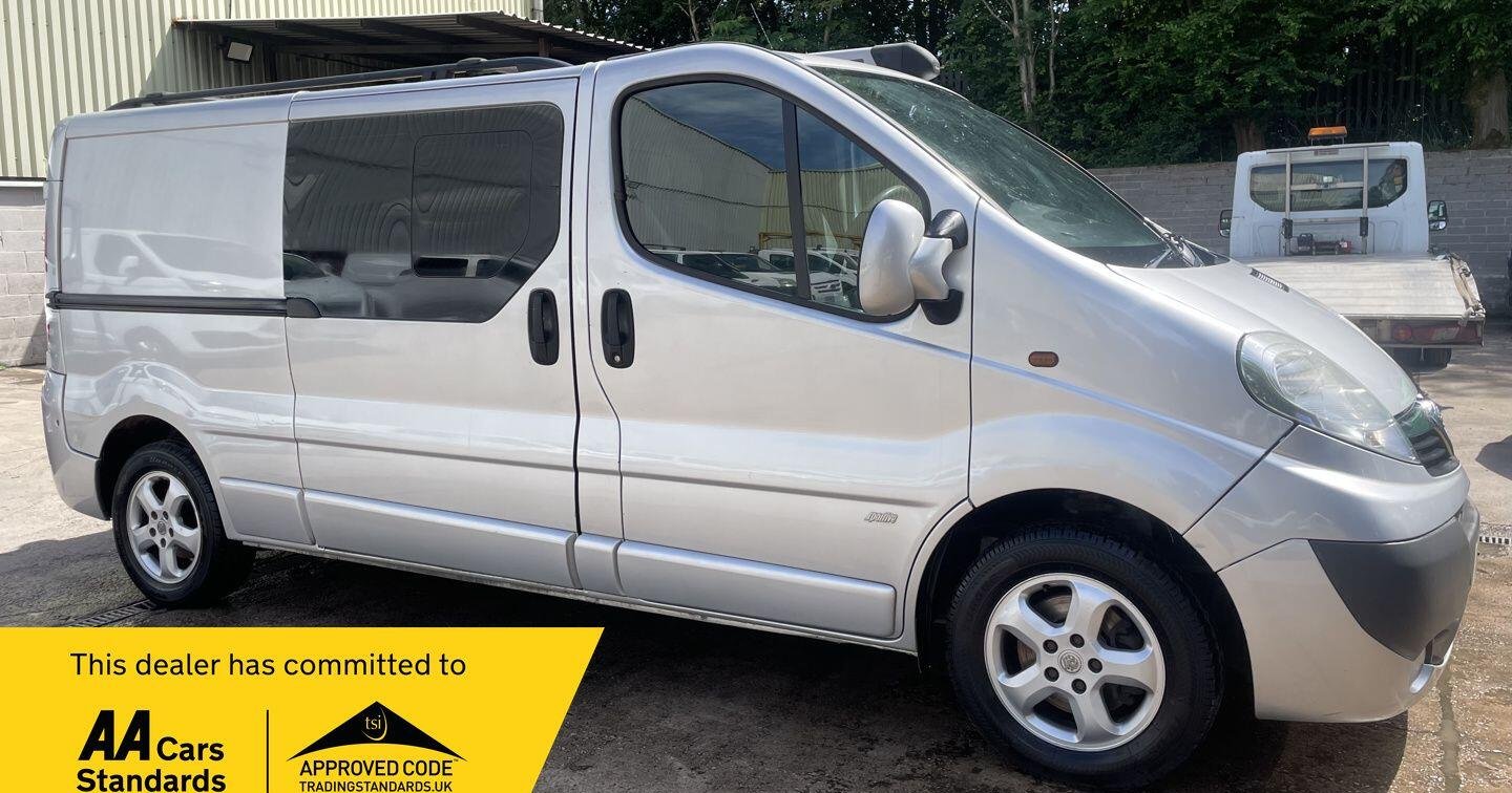 Used 2013 Vauxhall Vivaro 2.0 2900 CDTi Sportive Crew Van 5dr Diesel Manual FWD L3 (195 g/km, 113 bhp for sale | Direct Vans Bolton Ltd