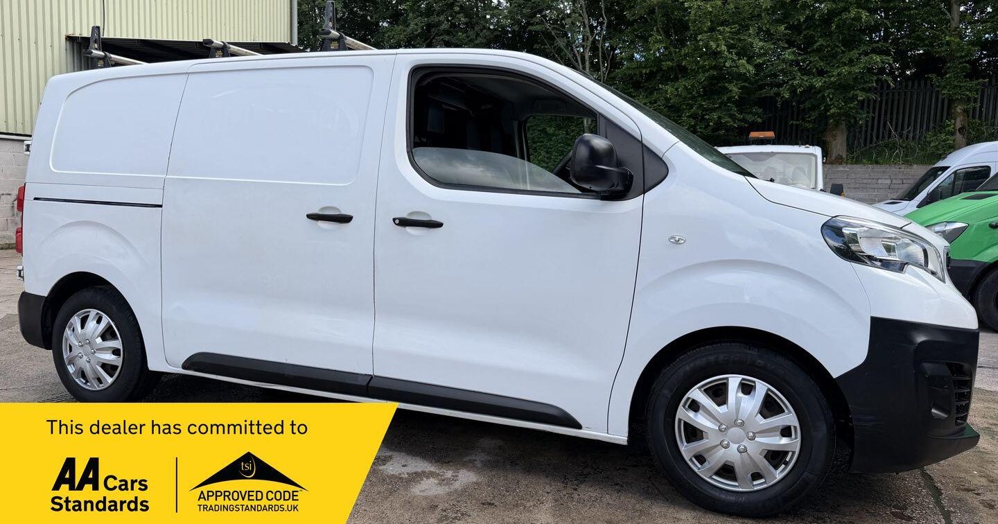 Used 2017 Peugeot Expert 1.6 BlueHDi 1000 Professional Standard Panel Van 6dr Diesel Manual MWB Euro for sale | Direct Vans Bolton Ltd