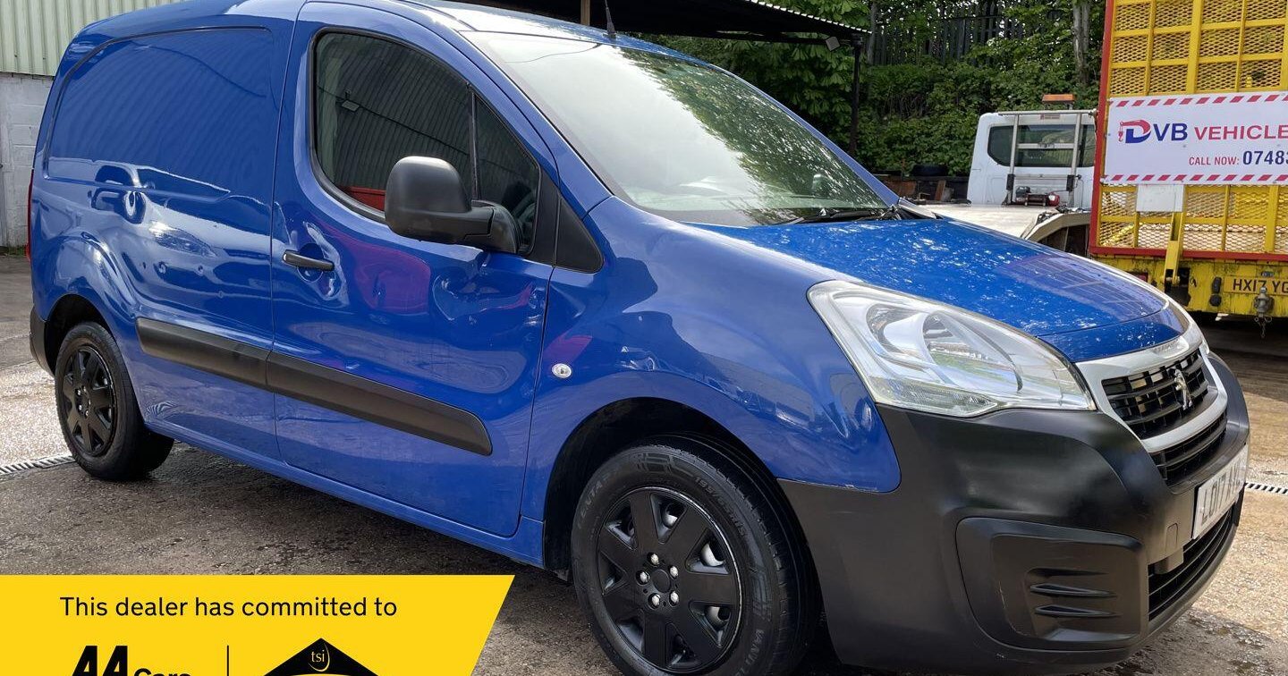 Used 2017 Peugeot Partner 1.6 BlueHDi 648 S Panel Van 4dr Diesel Manual L1 (112 g/km, 73.97 bhp) for sale | Direct Vans Bolton Ltd