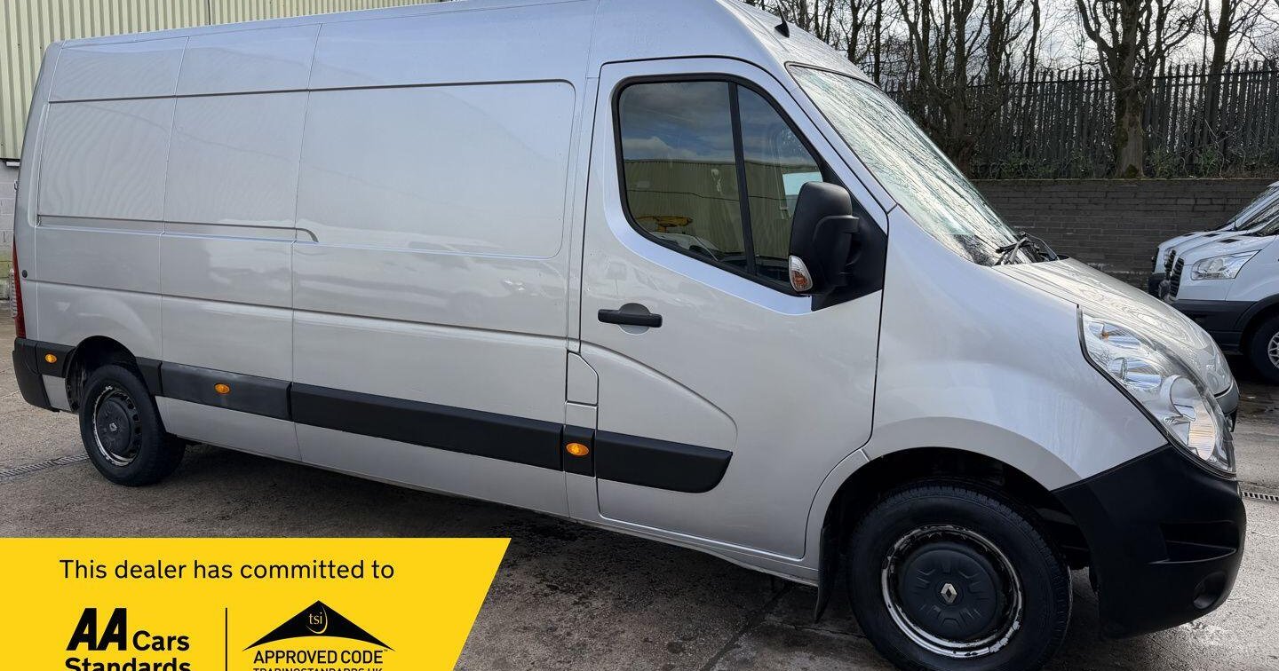 Used 2019 Renault Master 2.3 dCi 35 Business Panel Van 5dr Diesel Manual FWD LWB Medium Roof Euro 6 for sale | Direct Vans Bolton Ltd