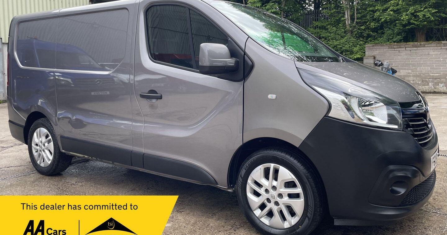 Used 2019 Renault Trafic 1.6 dCi ENERGY 27 Sport Nav Panel Van 5dr Diesel Manual SWB Standard Roof E for sale | Direct Vans Bolton Ltd